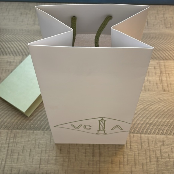 Van Cleef Bag - Picture 4 of 7